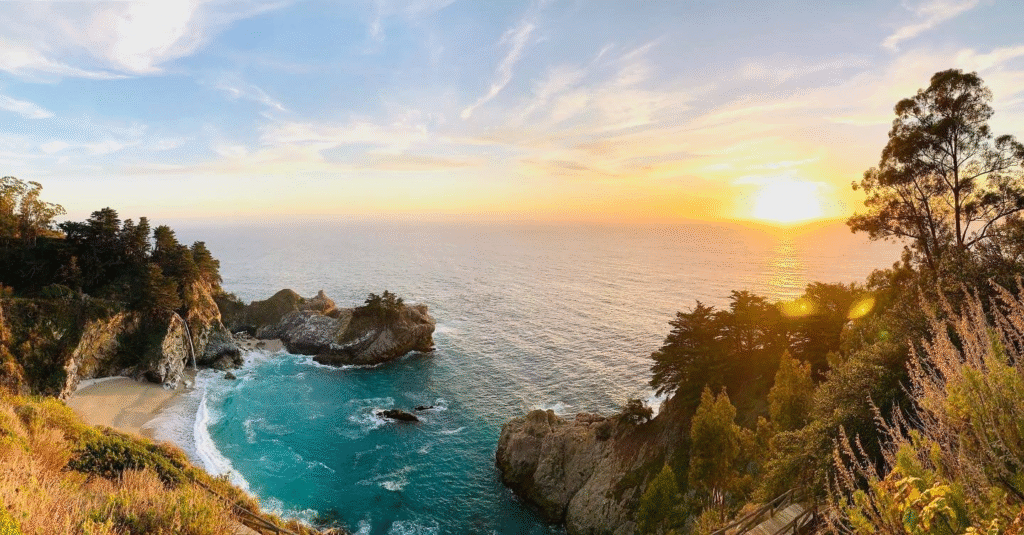 Sunset over Bixby Creek Bridge on the coast