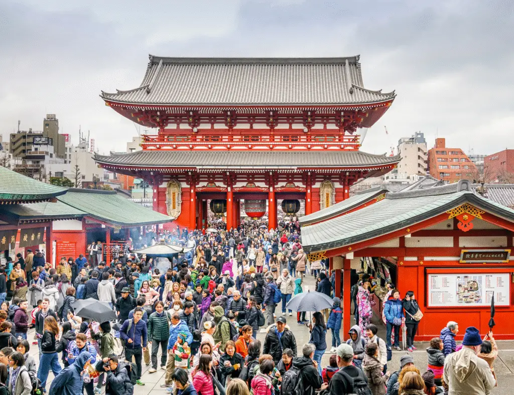 Visitors gathered at Temple in Kyoto during Shōgatsu New Year’s Day ceremonies
